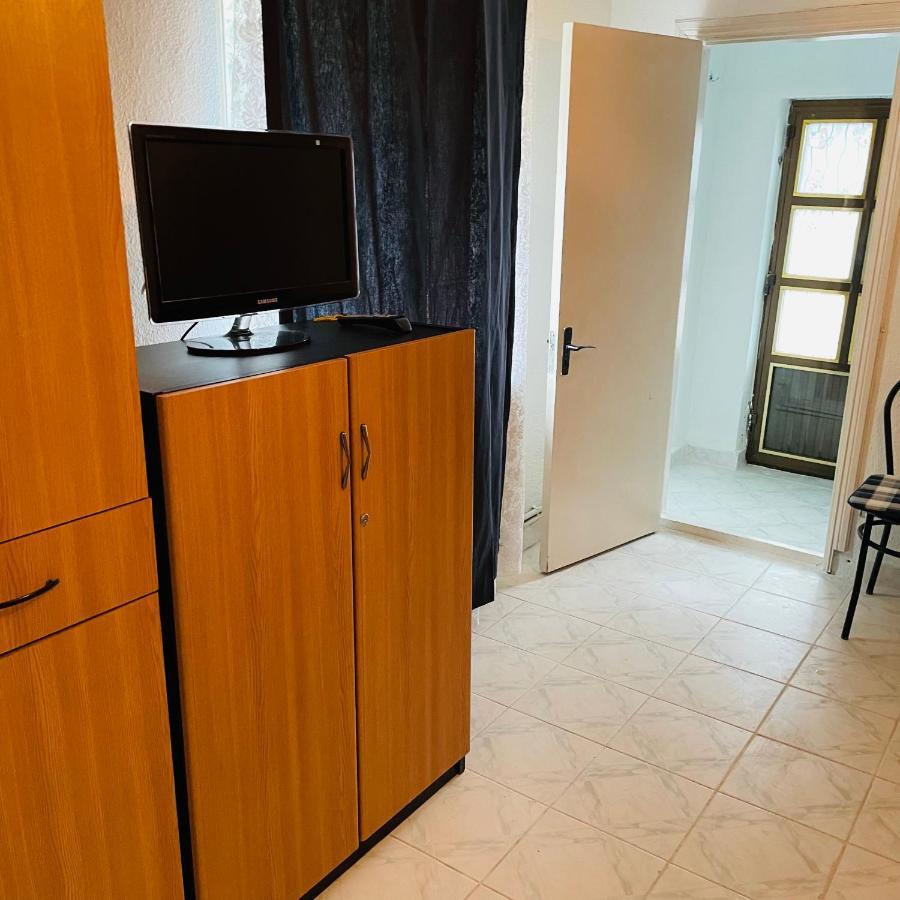 Garsoniera La Curte Paula Apartment Constanta Bagian luar foto